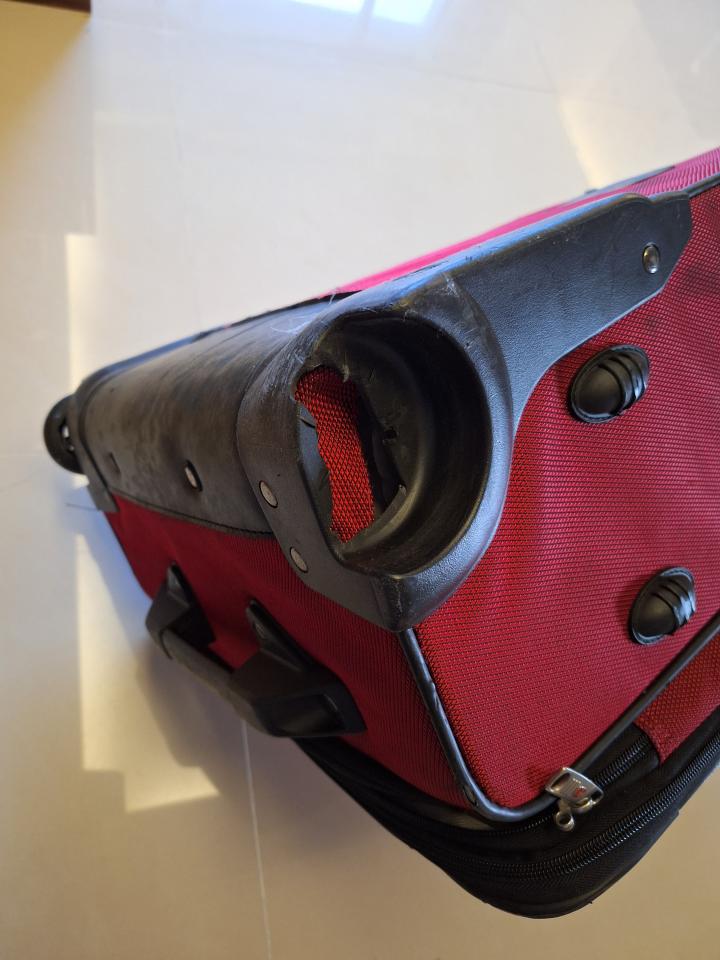 行李箱維修案件圖片