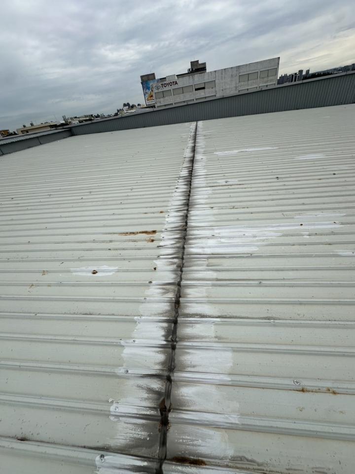 鐵皮屋頂案件圖片