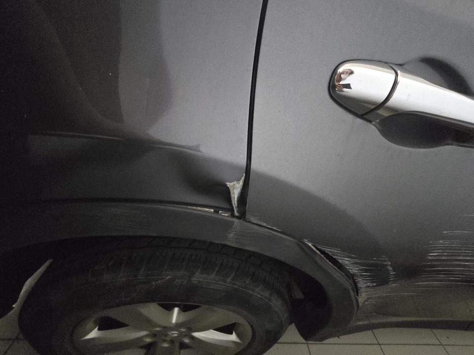 汽車板金烤漆案件圖片