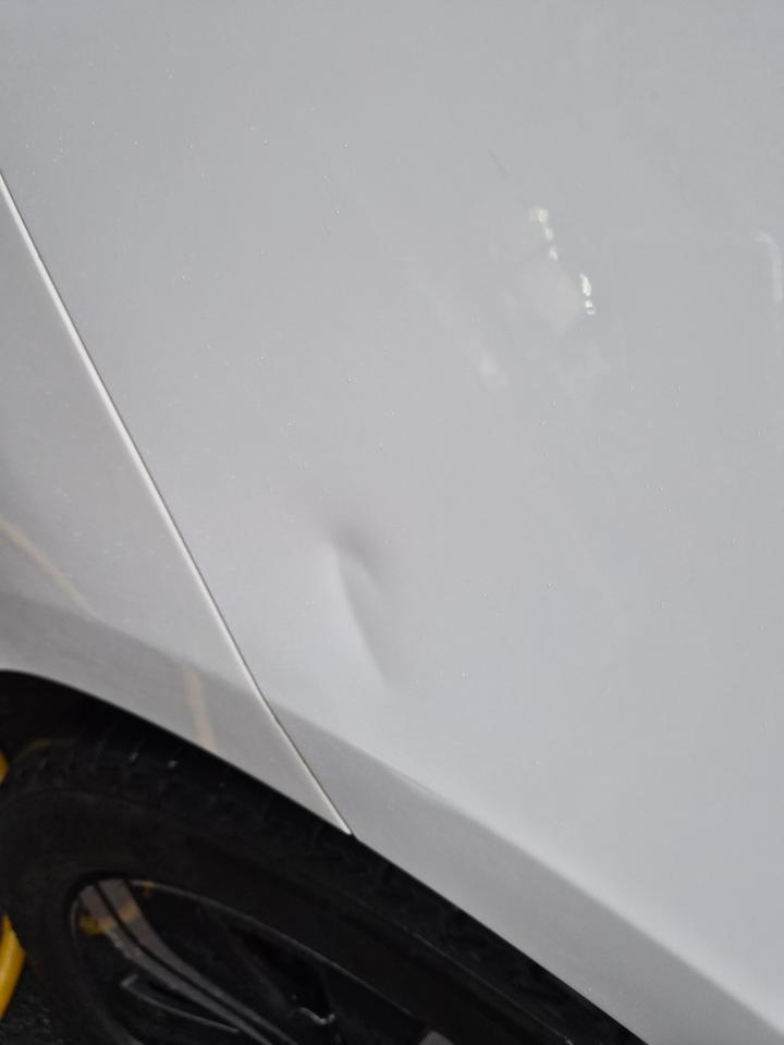 汽車板金烤漆案件圖片