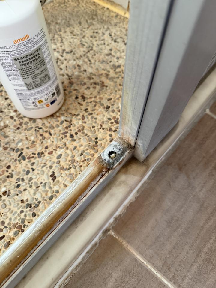 淋浴拉門安裝維修案件圖片