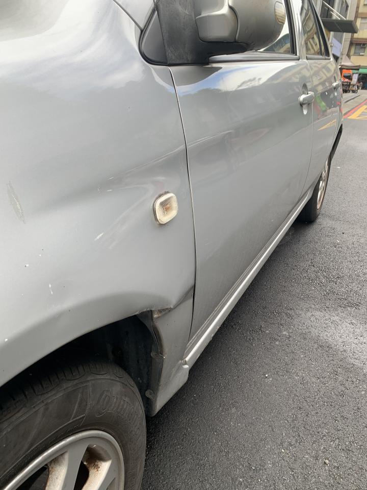 汽車板金烤漆案件圖片