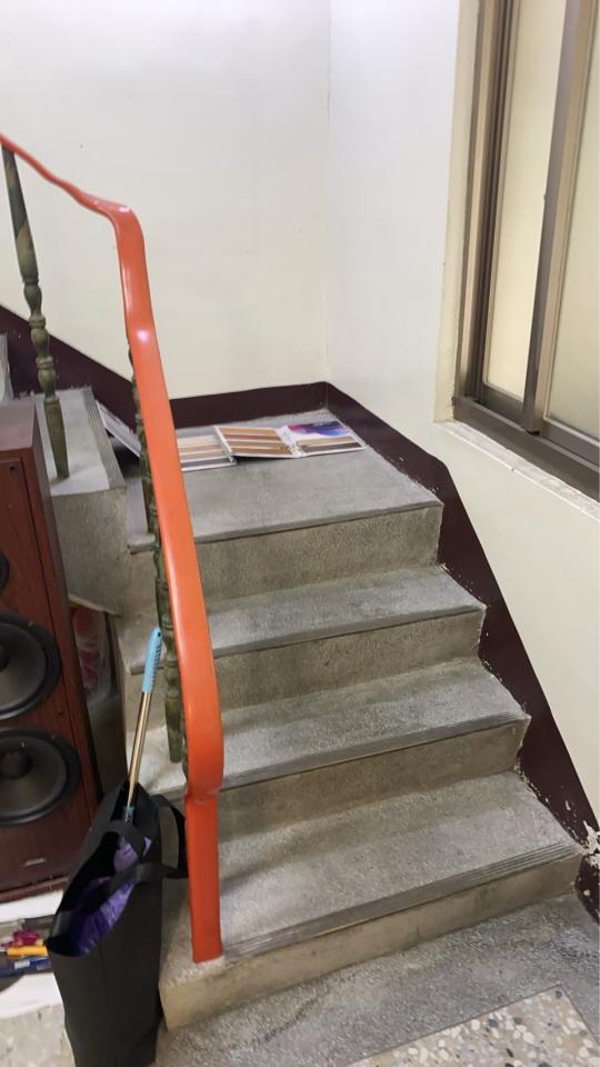 樓梯扶手案件圖片
