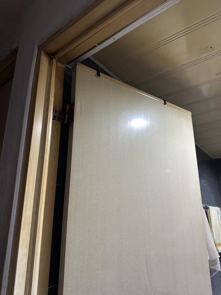 浴室門案件圖片