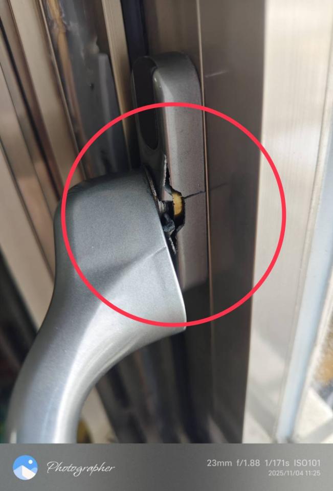 窗戶維修案件圖片