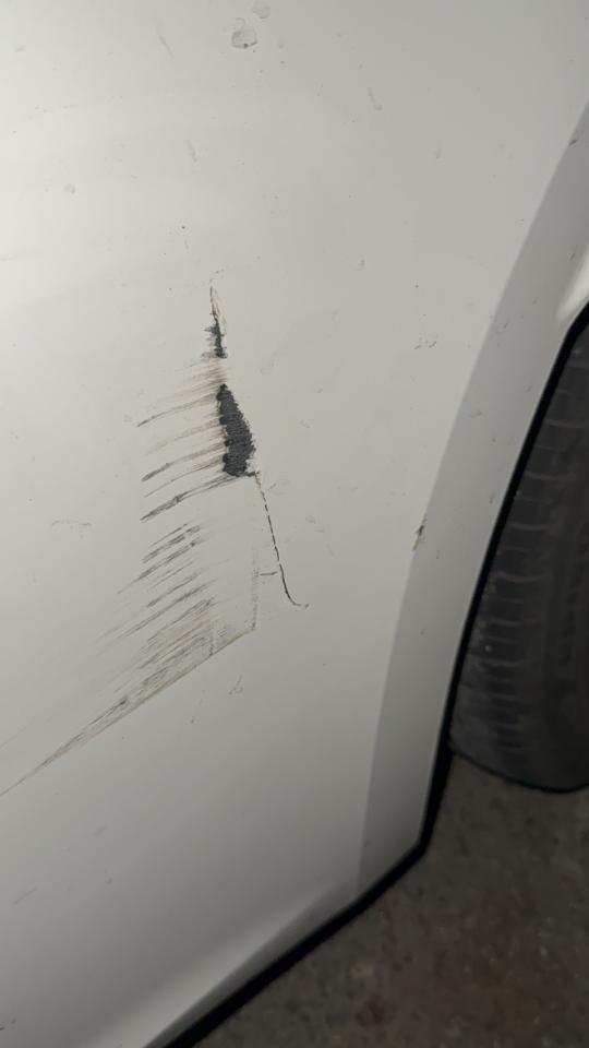 汽車板金烤漆案件圖片