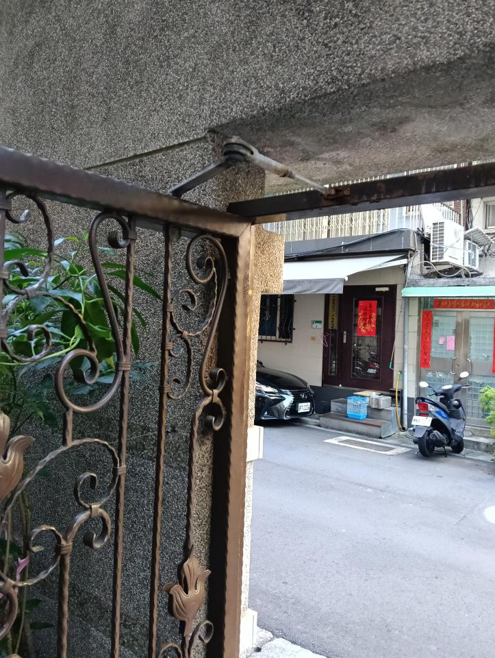 門片維修案件圖片