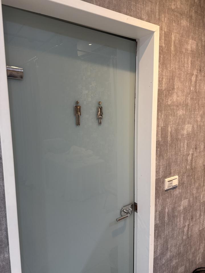 浴室門案件圖片