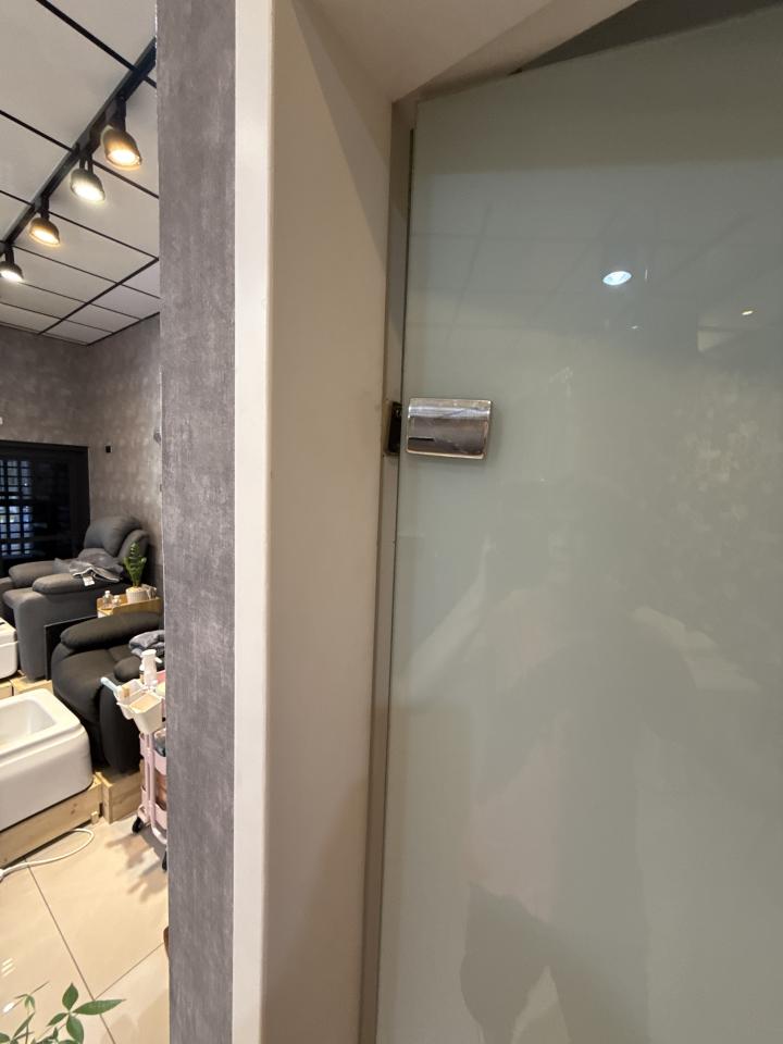 浴室門案件圖片