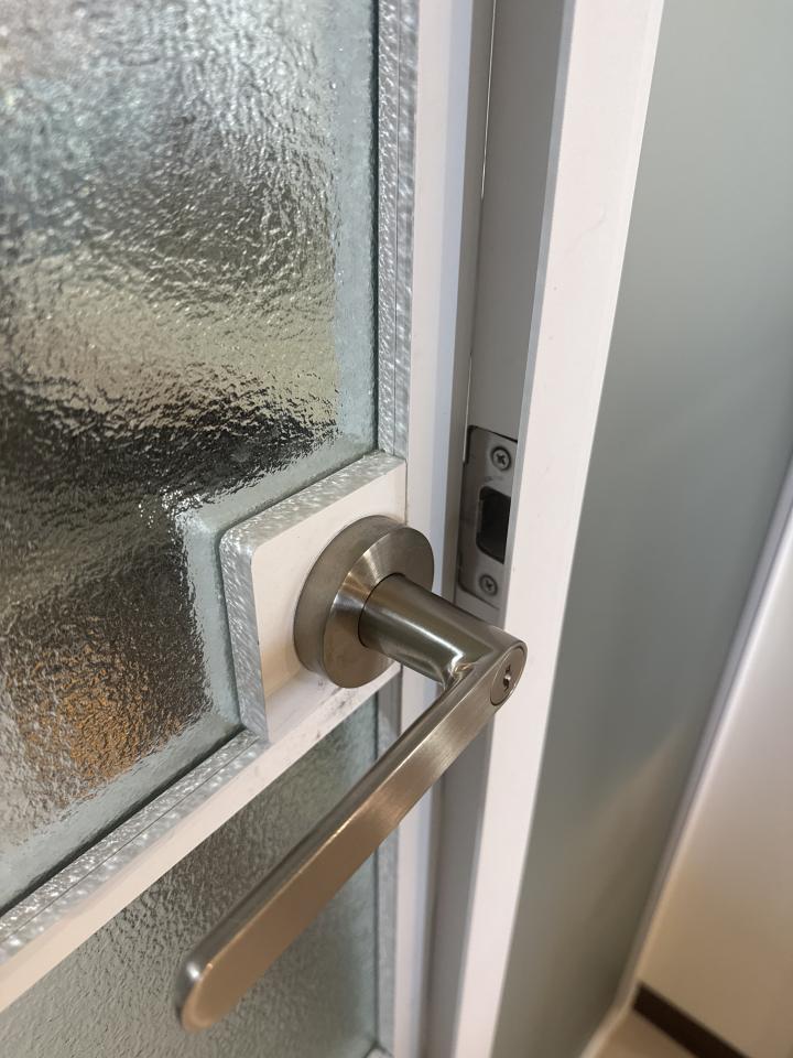 門片維修案件圖片