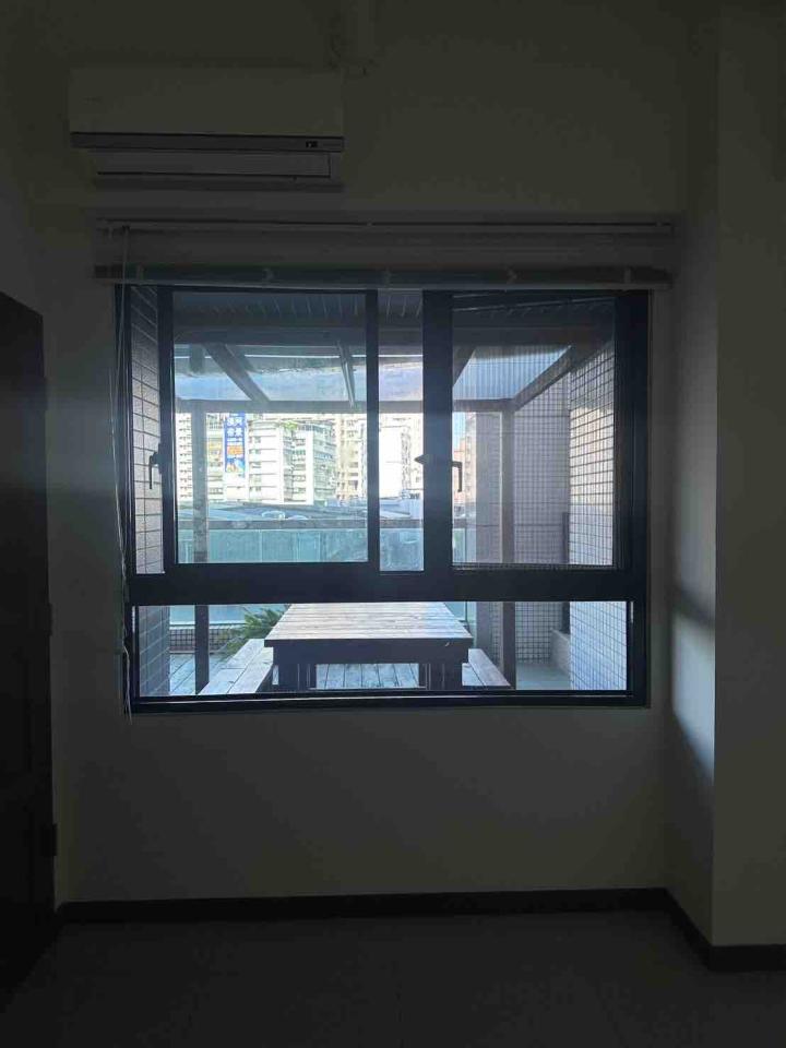 窗簾安裝維修案件圖片