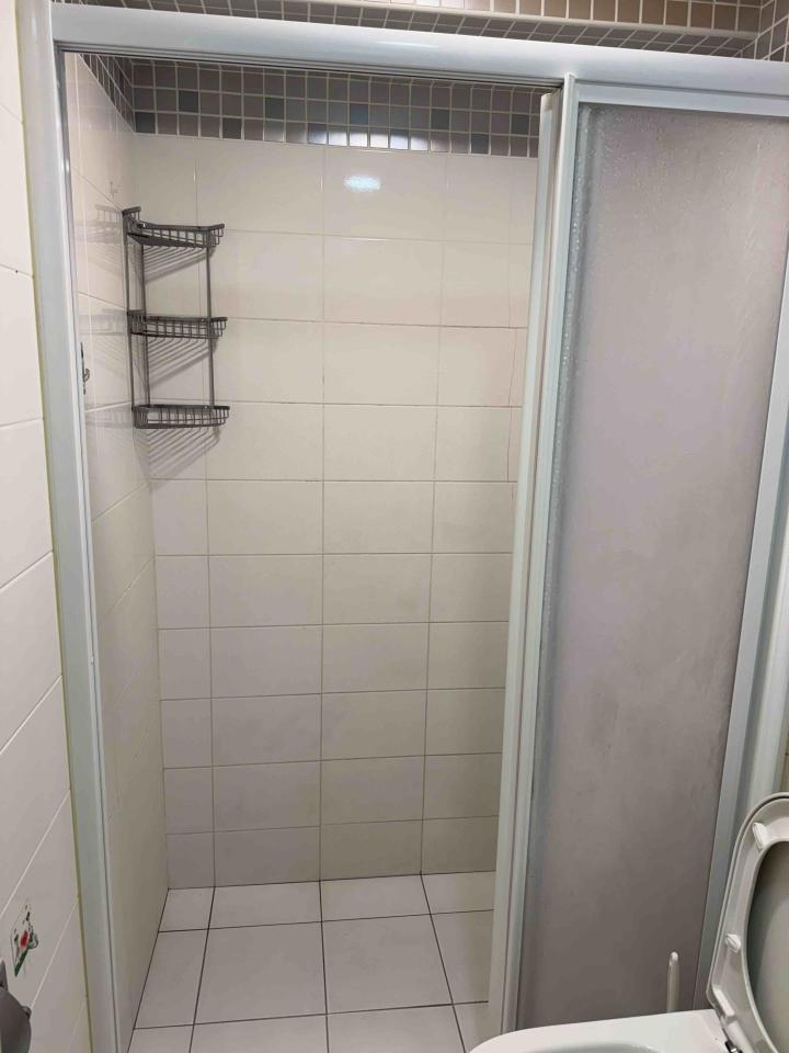 淋浴拉門安裝維修案件圖片