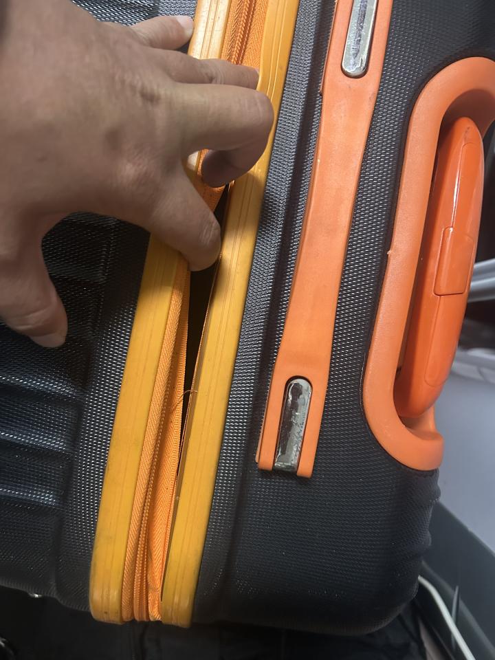 行李箱維修案件圖片