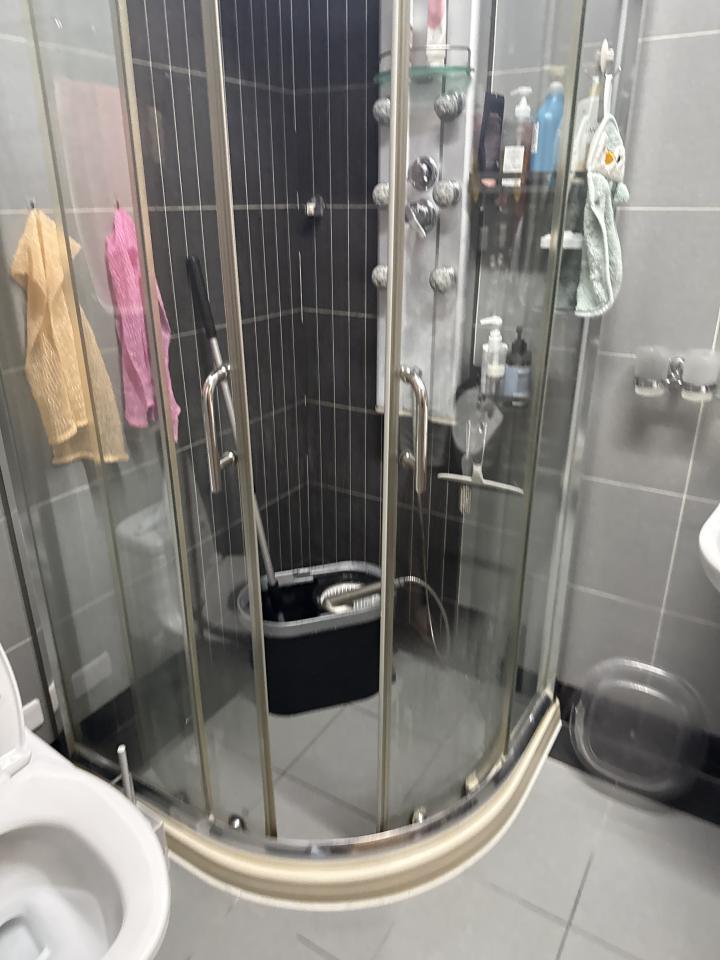 淋浴拉門安裝維修案件圖片
