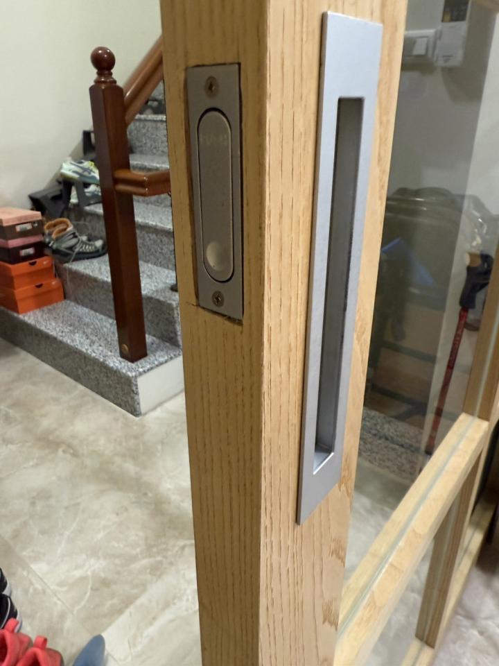 門片維修案件圖片