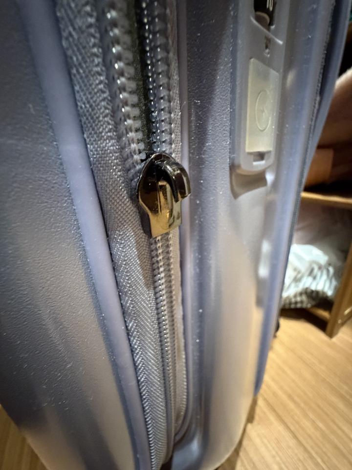 行李箱維修案件圖片