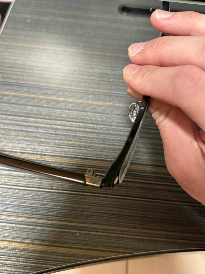 眼鏡維修案件圖片