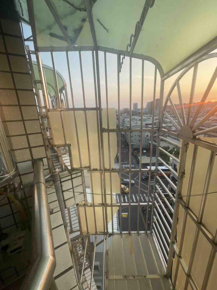 採光罩案件圖片