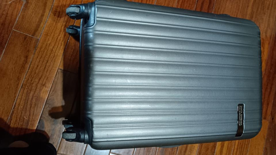行李箱維修案件圖片