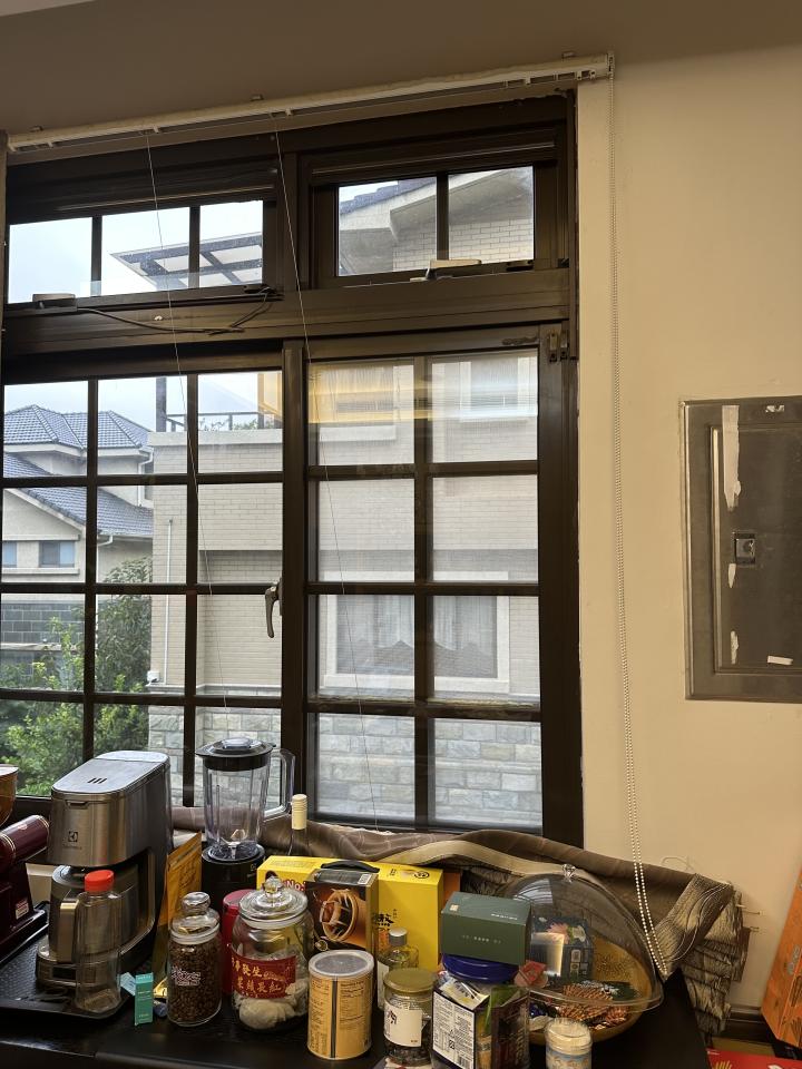 窗簾安裝維修案件圖片