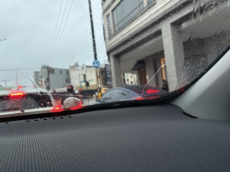 汽車玻璃修補案件圖片