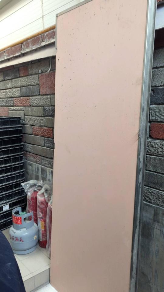 廁所隔間案件圖片