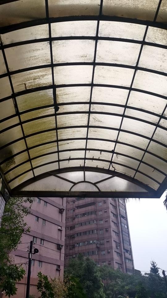 採光罩案件圖片