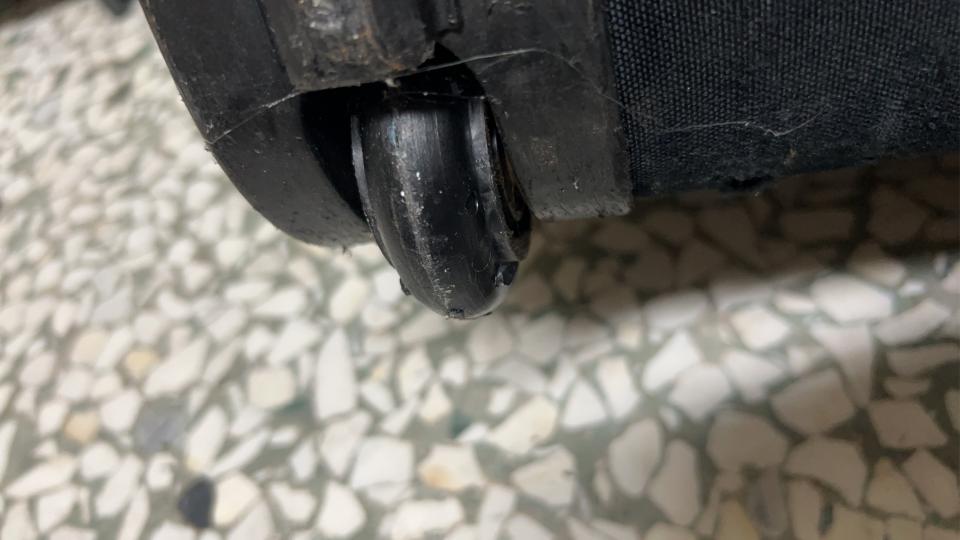 行李箱維修案件圖片