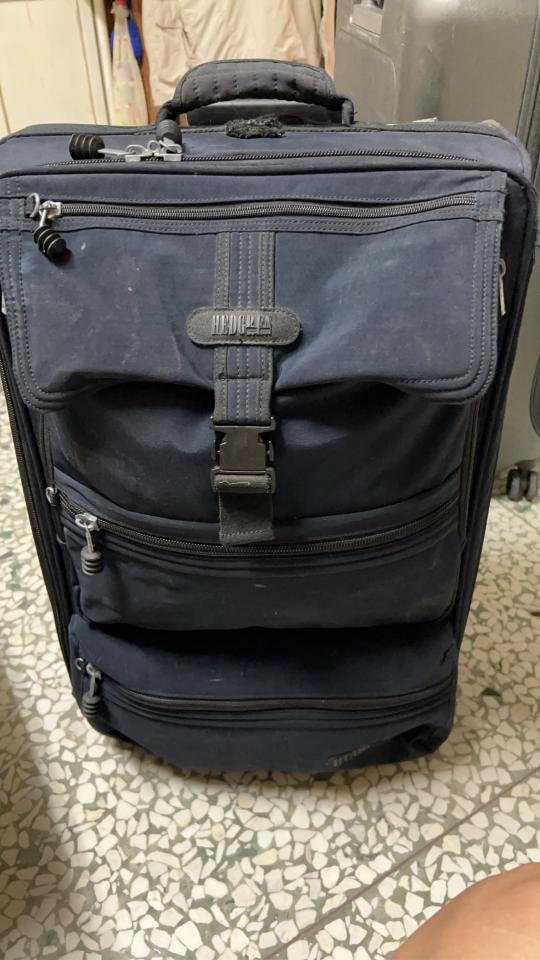 行李箱維修案件圖片