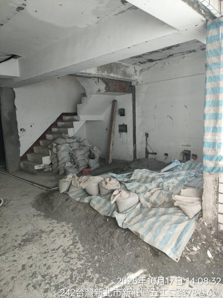 樓梯扶手案件圖片