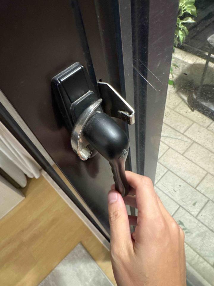 窗戶維修案件圖片