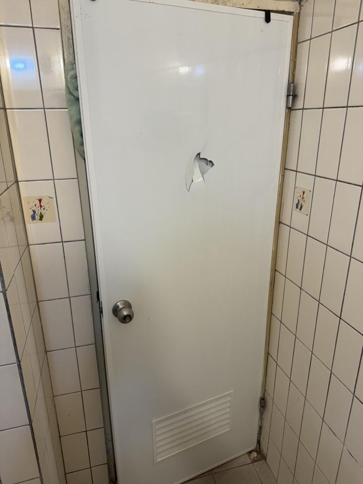 浴室門案件圖片