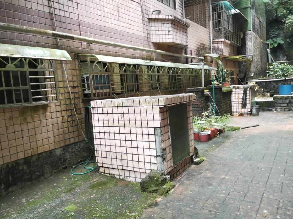 屋簷排水槽施工案件圖片