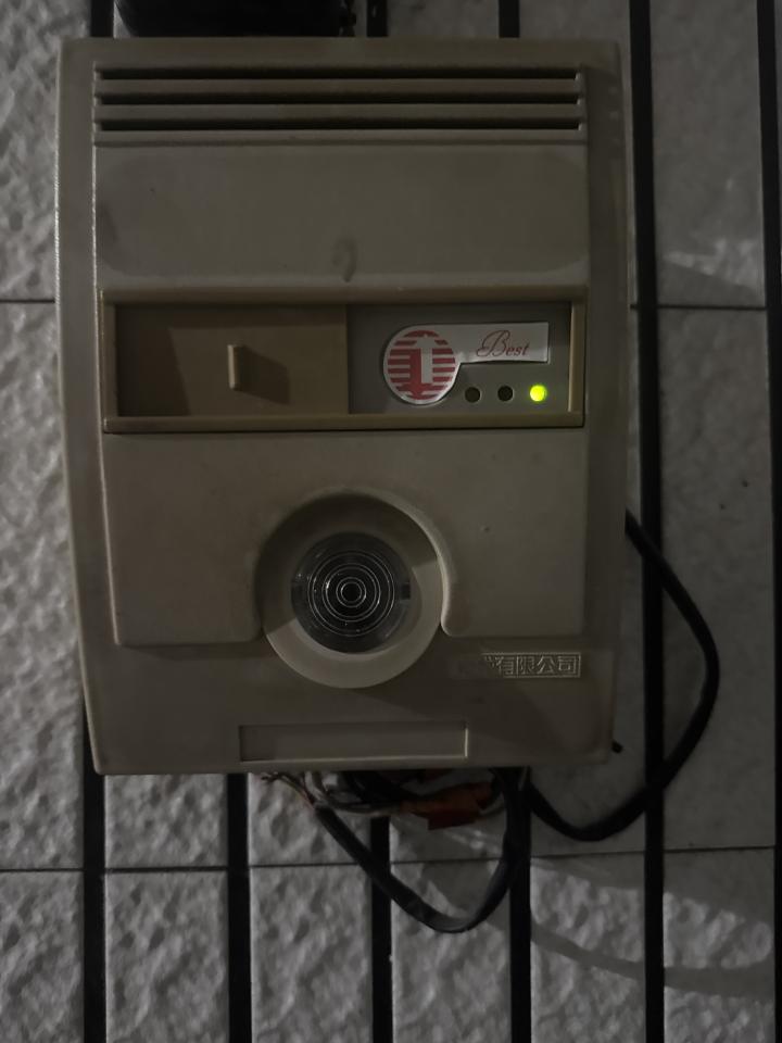 鐵捲門維修案件圖片