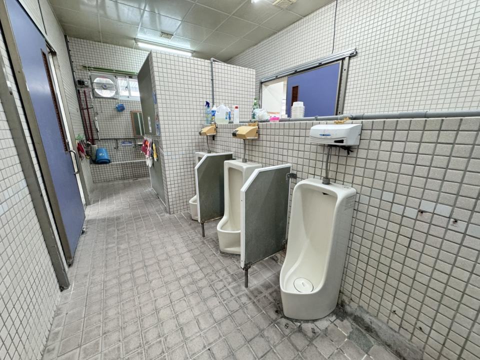 廁所隔間案件圖片