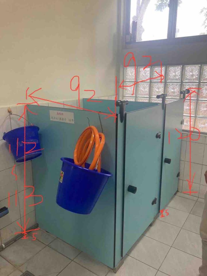 廁所隔間案件圖片