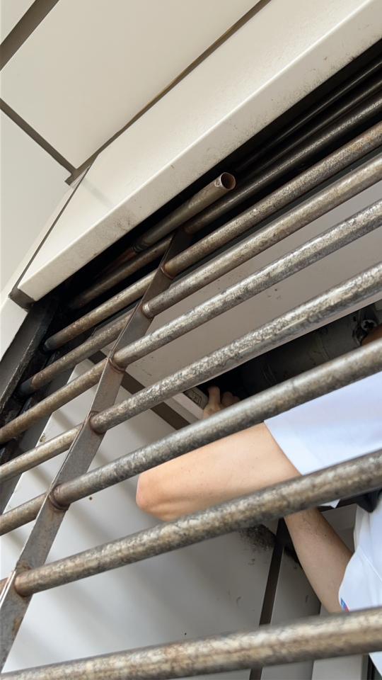 鐵捲門維修案件圖片