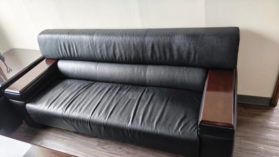 沙發修理案件圖片