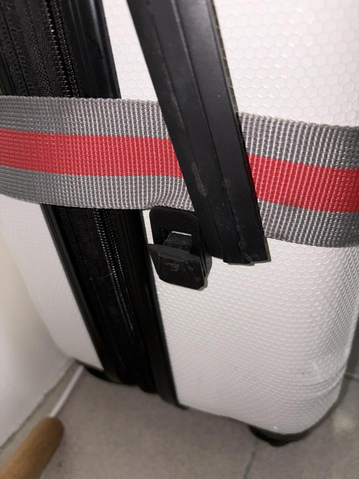 行李箱維修案件圖片