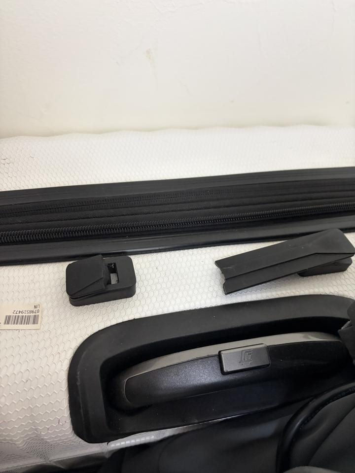 行李箱維修案件圖片