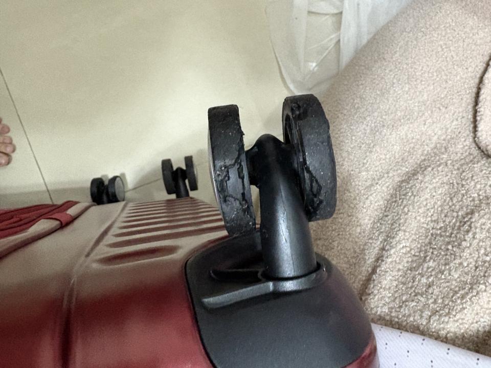 行李箱維修案件圖片