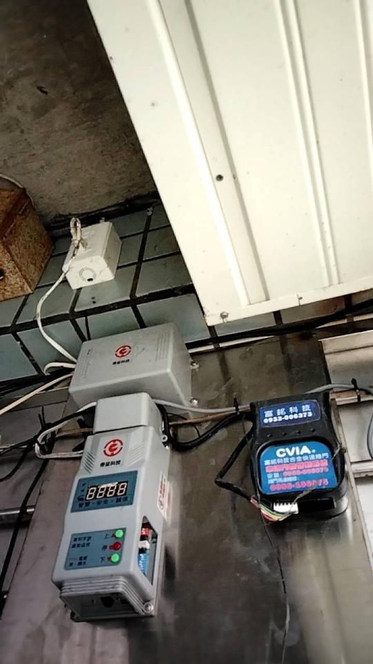 鐵捲門維修案件圖片