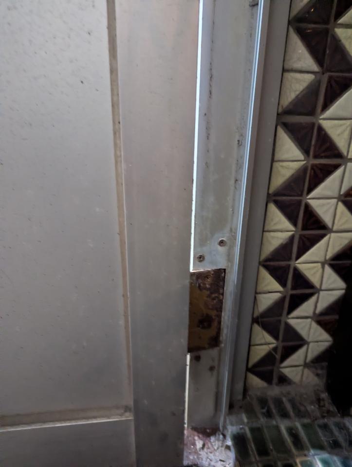 門片維修案件圖片