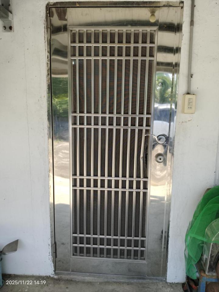 門片安裝案件圖片