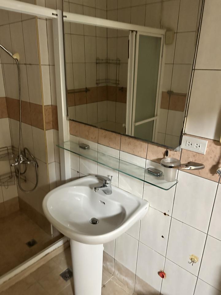 淋浴拉門安裝維修案件圖片