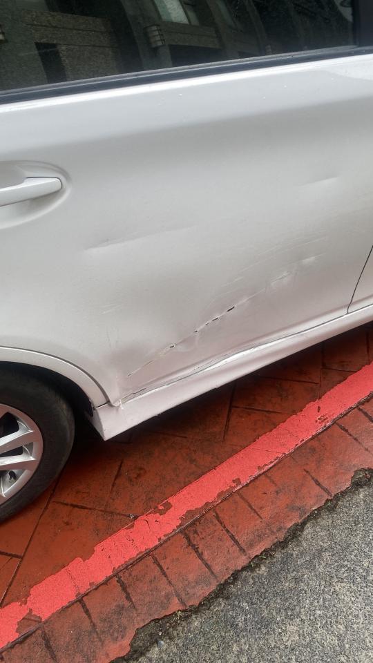 汽車板金烤漆案件圖片