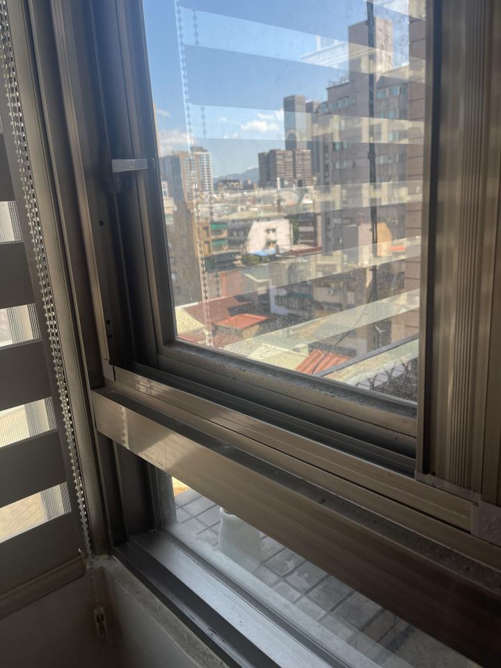 窗戶維修案件圖片