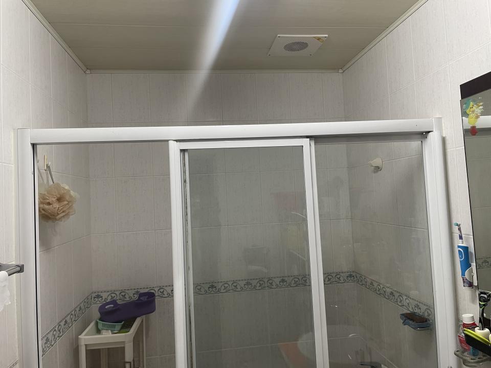 淋浴拉門安裝維修案件圖片