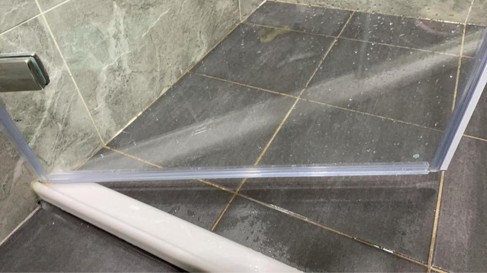 淋浴拉門安裝維修案件圖片