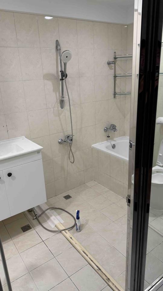 淋浴拉門安裝維修案件圖片